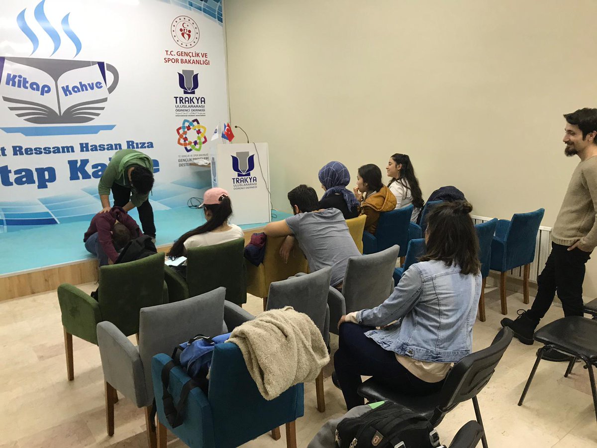 “Şehit Ressam Hasan Rıza Kitap Kahve” projesi kapsamında Trakya Uluslararası Öğrenci Derneği bünyesinde oluşturulan Bi’ Sanat Tiyatro ekibi #Gençlerİçin çalışmalarına başladı…  #HayataKatıl #GençlikProjeleriDestekProgramı #Edirne