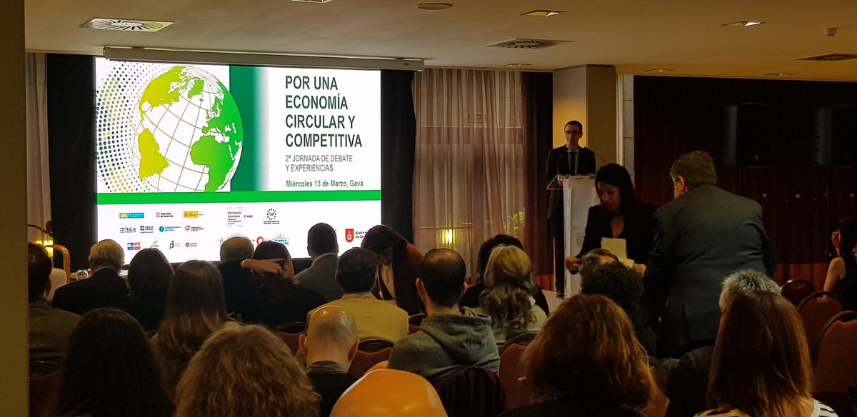 🔛📡¡Empezamos! Hablamos de la economía del futuro. Bienvenida a cargo de <a href="/david_achell/">David Achell</a>, de El Metropost. #GaváCircular19 #economiacircular #sostenibilidad #residuos