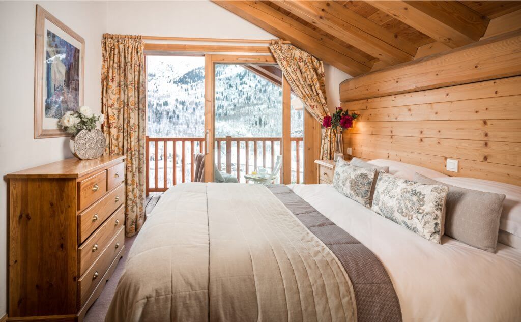 alpineinfusion's tweet photo. Set against a breath-taking backdrop of the #French #Alps, Chalet Iamato becomes a welcoming home away from home: https://t.co/maP1P3tWWy

#Luxury #LuxuryTravel #LuxuryLifestyle #ChaletClub https://t.co/Ps03KGEbkd