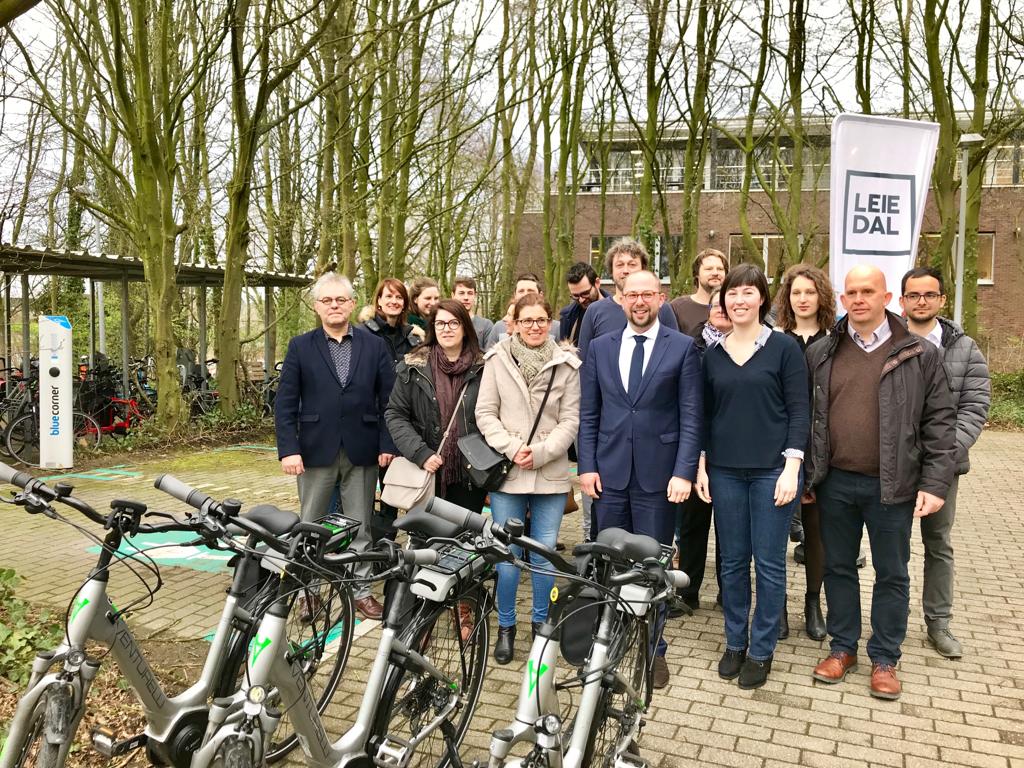leiedal's tweet photo. Duurzame #mobiliteit op #bedrijventerreinen, daar gaat https://t.co/7DLIfpWXcM over. Dank aan @VLAIO_be voor ondersteuning, @VokaWVL, @UNIZOwvl @provinciewvl de lokale besturen en bedrijven voor de samenwerking. Next step: proeftrajecten #MobiliteitsCoach #Geoloket #vervoerregio https://t.co/hTQuah9vyh