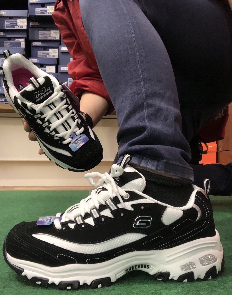 シラトリ浜松中央店 على تويتر Skechersキテマス