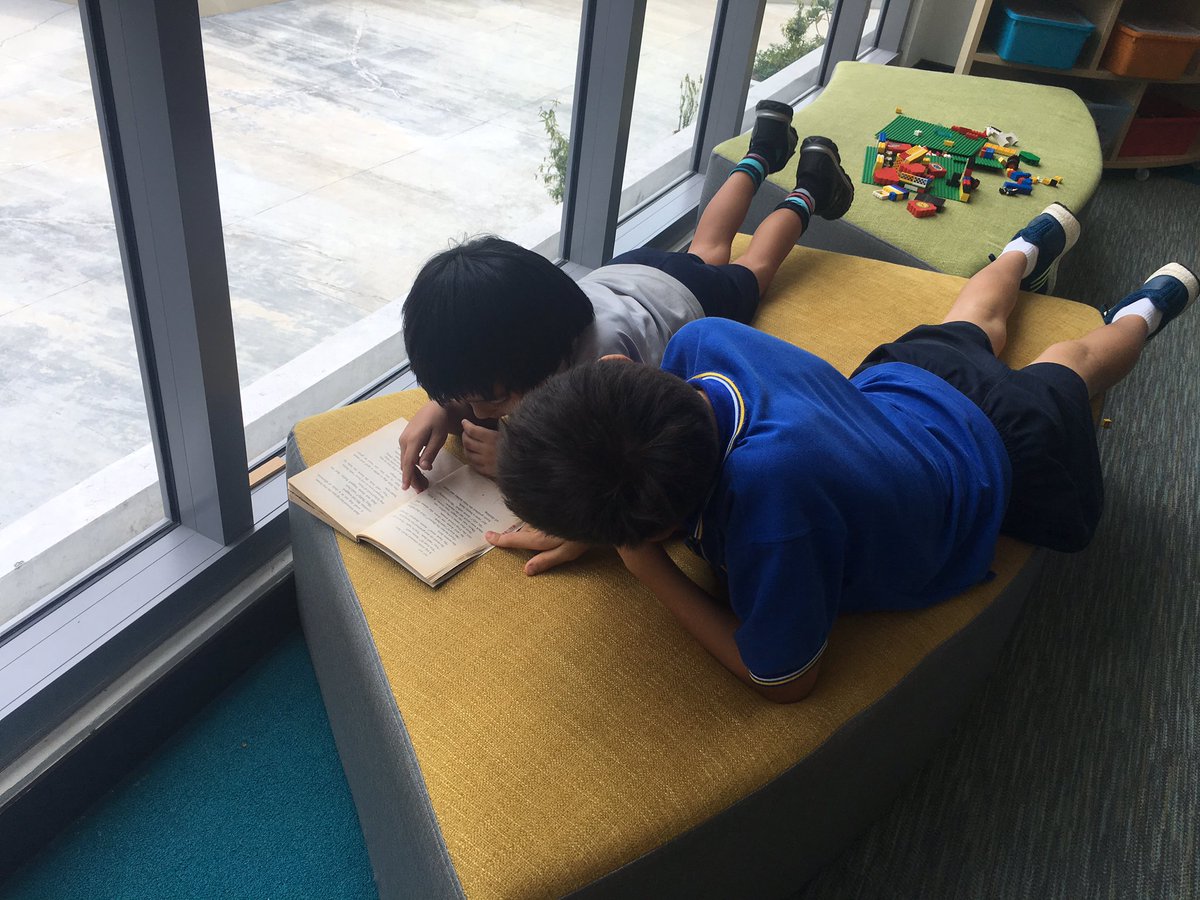 Elyabdrahman's tweet photo. Tuning in to series books. What better way to explore literature than having your reading buddy reads the story to you. Best reading buddies ever @JvincentISKL #ISKLGR2 #ISKLProud https://t.co/mMiueBQapz