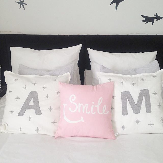 Buenos dias! Vamos por el ecuador de la semana! A ver si esta tarde me arranco con La Cocina!
.
.
.
#bed #dormitorios #cojines #nordichome #nordicstyle #myhome #hechoamano ift.tt/2u1Ip04