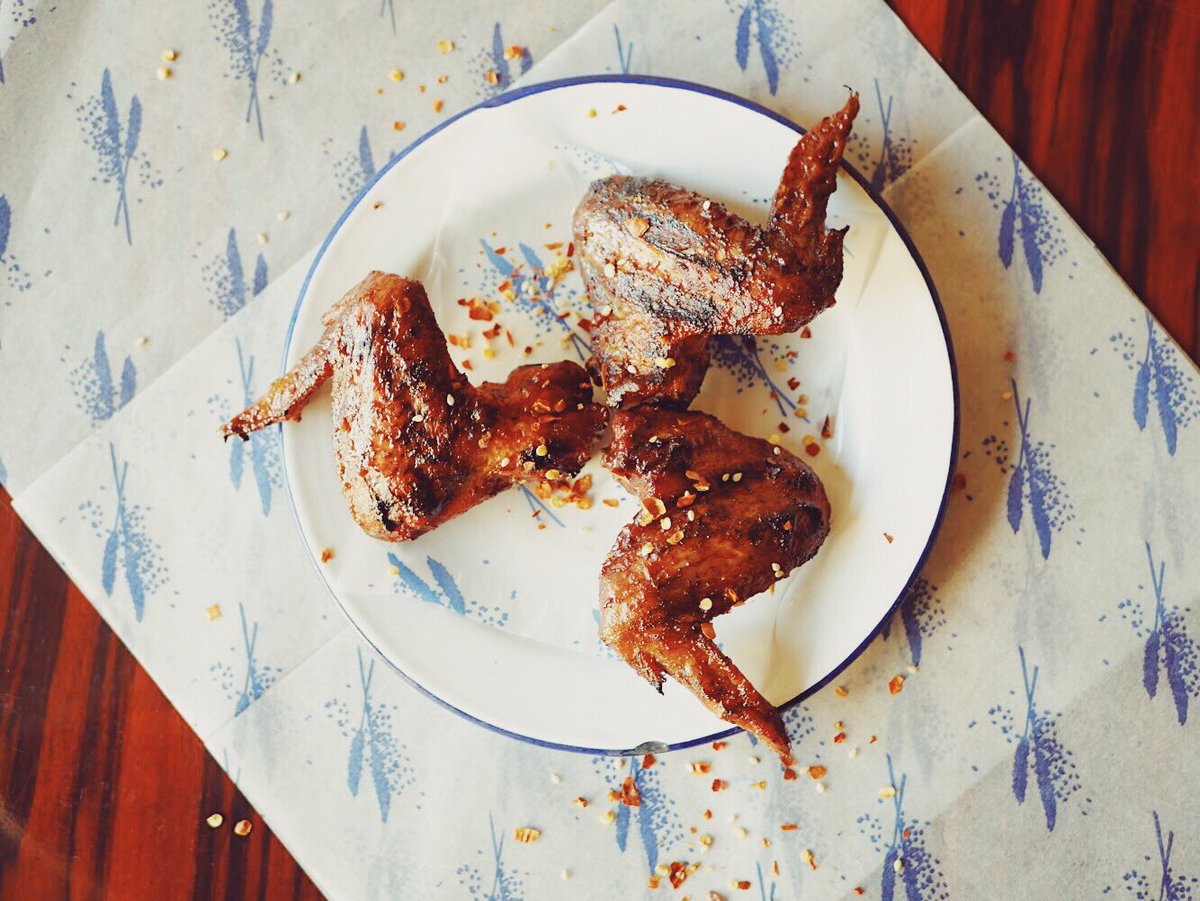 It’s Wing Wednesday which means that with every round of drinks bought from us today will be accompanied by a FREE portion of our delicious Goosnargh Chicken Wings! Only at @bierrexsmokeandtap pop in and see us!