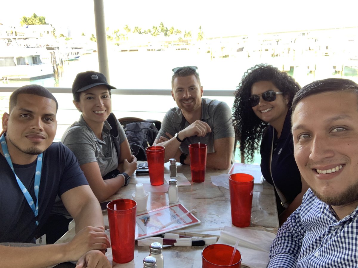 OzzieEspinal's tweet photo. Great Lunch yesterday with part of the Miami Team! #Wecoming #brainstorming #MobileTakeover @geauxlego @mariahwright305 @gigem96r https://t.co/2ityxS4c4a