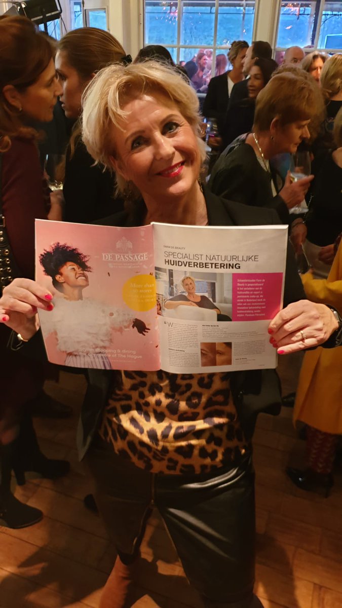 FarmdeBeautyDH's tweet photo. Farm de Beauty staat vanaf van de week in het glossy @LEVENMag 👌Met een mooi artikel over een innovatieve huidverbeterde gezichtsbehandeling. 😎
#Fibroblast #Plasmalift #Huidverbetering #Huidverjonging #Babor #Decaar #AlgenPeeling #Permanentemakeup #Microblading #3DHairstrokes https://t.co/FdlhmkUzAW