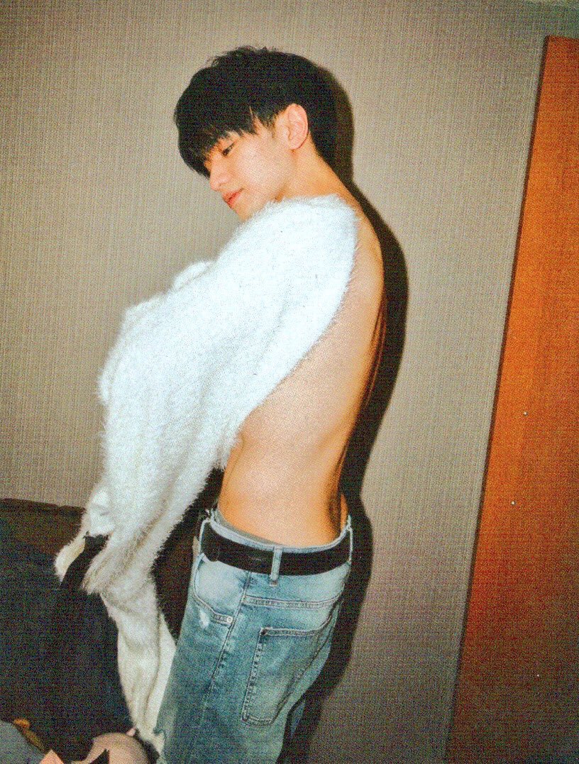 sz__k13's tweet photo. HAPPY BIRTHDAY💙💙

#KTT #Kenty #25HBD #BO愛 https://t.co/PFIewsNOoj