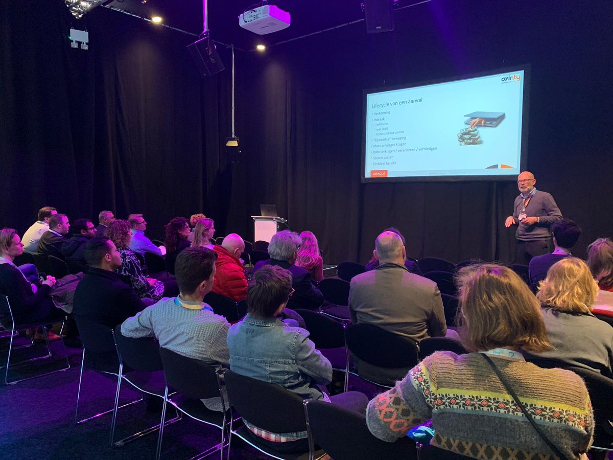 Spreker Frank van der Borden (Oracle) aan het woord op Zorg&amp;ICT: Kruip in het hoofd van een database hacker. Hoe houd ik mijn EPD veilig? Dag 2 theatersessie bij Zorg &amp; ICT
#theatersessie #zict #security