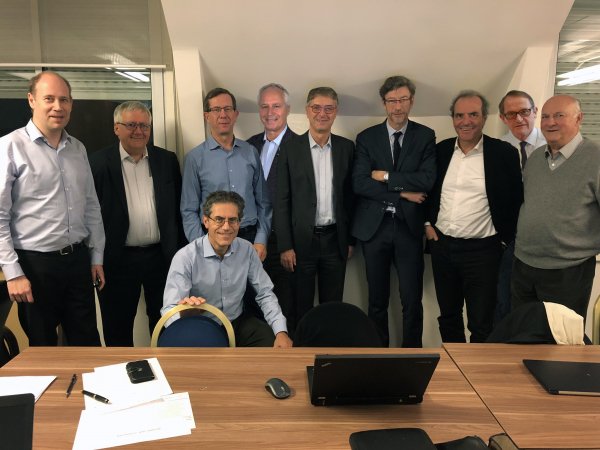 CS_Angels's tweet image. Des membres du groupement CSBA ont pris l’initiative de créer la société d’investissement BACS-Innov dédiée à l’accompagnement de jeunes sociétés innovantes ; résultat d’une étude faite auprès de l’ensemble des Alumnis Centrale et Supélec. En savoir plus : bit.ly/2QmFyfO