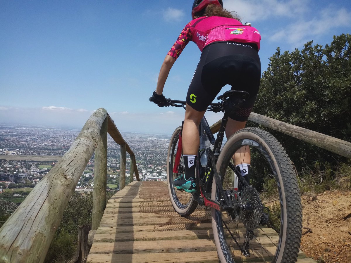 Ramonagabriel84's tweet photo. HELLO CAPE TOWN!! 🇿🇦
#garmin #scott #ixcor #bancosabadell #aralleida #vamosgarmin #scottcontessa #xxcycling #sabadelllife #speedsixwheels #capeepic @Garmin_Iberia @BancoSabadell @Speedsix_wheels @ScottSpain https://t.co/QjLfQOOUem