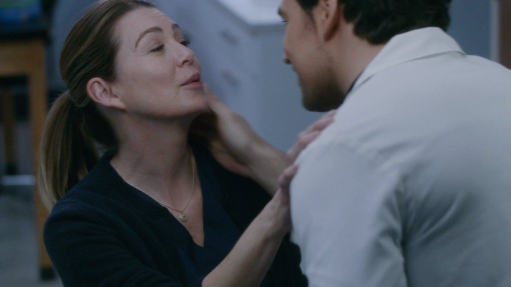 sweetellalopez's tweet photo. the sweetest couple of the season. How not to love♡ #GreysAnatomy https://t.co/EOTpHQ4lB4
