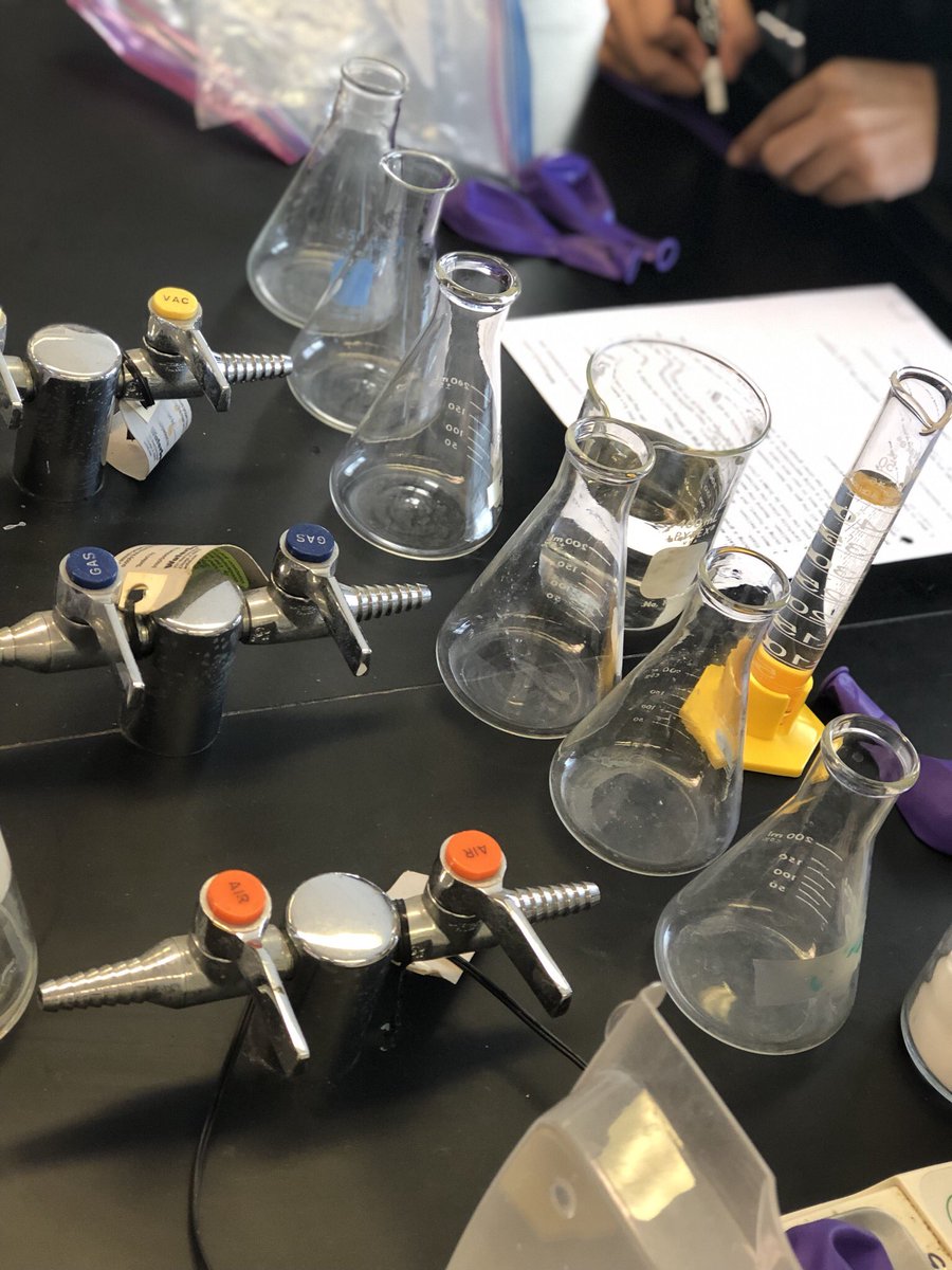 MrsPiechocinski's tweet photo. Chemistry students exploring the effect of a limiting reactant on the reaction progress #207now #funistry #CO2balloons @Maine_West https://t.co/1XxI2DsU9Y