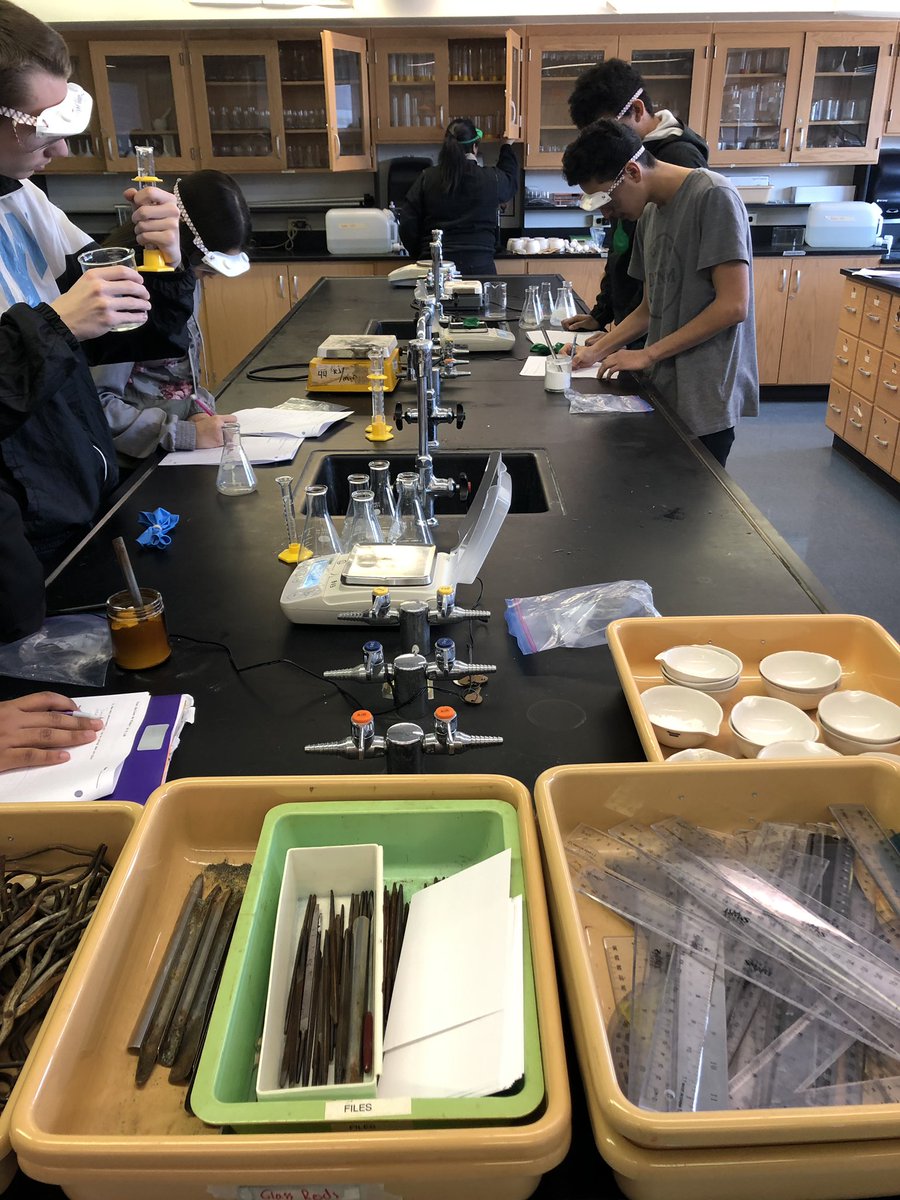 MrsPiechocinski's tweet photo. Chemistry students exploring the effect of a limiting reactant on the reaction progress #207now #funistry #CO2balloons @Maine_West https://t.co/1XxI2DsU9Y