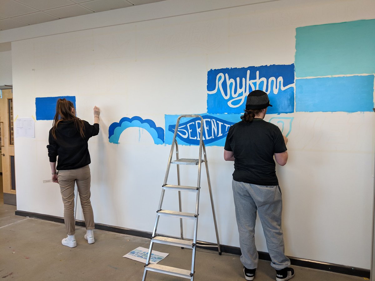 HeatherPentenGC's tweet photo. Our creative students have been working with the talented @sketchbook_uk to design &amp; paint a new mural to brighten up our art rooms!!

#hardworkwins #EmploymentEdge #education #peace 
 #artist #artistworkshop #artstudents  #gateshead   #makepeacenotwar #art #artwork https://t.co/6diIIEcAnj