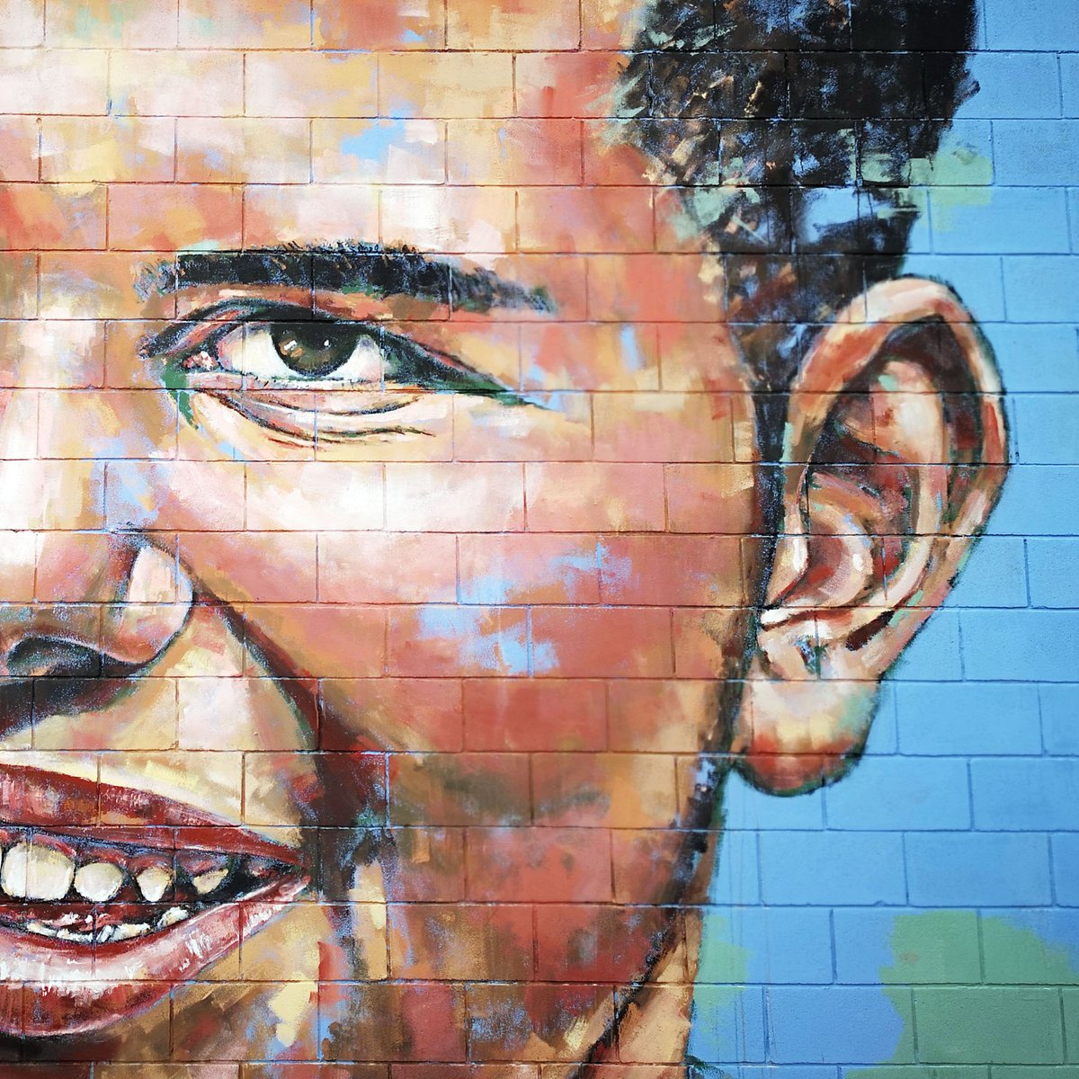 aproscom's tweet photo. 👏👏 Felanitx ja té mural Som-riu!
Us esperem aquest diumenge a la inauguració del mural. A les 17h ens trobem a la plaça d'Espanya de #Felanitx per anar, amb la música d'Els Que Ningú Vol, fins al mural. Comptem amb tu!
#projectesomriu #felanitxsomriu @AjFelanitx https://t.co/sjmF2jGhvE