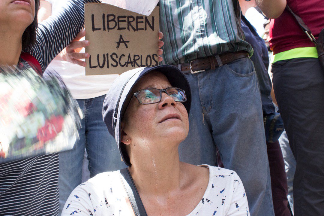 #13Mar La excarcelación del activista de derechos humanos <a href="/LuisCarlos/">Luis Carlos 🏴‍☠️ One Piece</a> fue posible gracias a la amplia solidaridad que se desplegó logrando una intensa presión pública. La dictadura sufrió una derrota. La causa de la libertad y democracia una victoria. Sigamos avanzando.