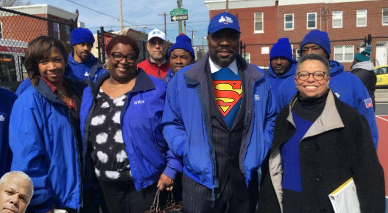 With the hard work already completed by local civic groups working with <a href="/RWAPhilly/">Ready Willing & Able</a>, Point Breeze Mayor Kenyatta Johnson was able to find time for a photo op and assume the credit. kywnewsradio.radio.com/articles/news/… #phillyway #smoothhands #philadelphia