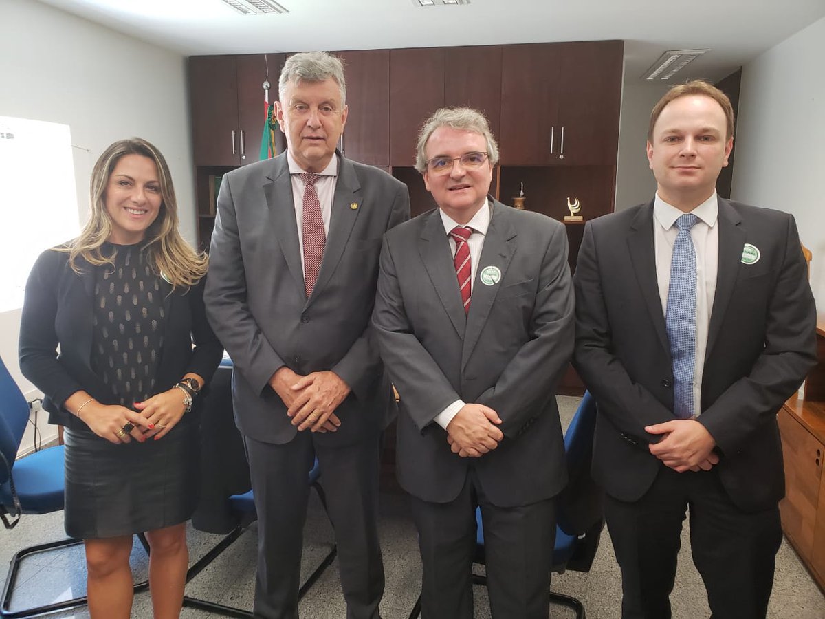 apmpaoficial's tweet photo. Visitas institucionais aos três senadores do RS concluídas com o encontro com o Senador Luis Carlos Heinze, que recebeu o presidente da #APMPA, César Emílio Sulzbach, o vice-presidente, Ricardo Timm, e a ex-presidente da #ANPM Cristiane Nery nesta manhã. #advocaciapública https://t.co/qFIj5PjR20