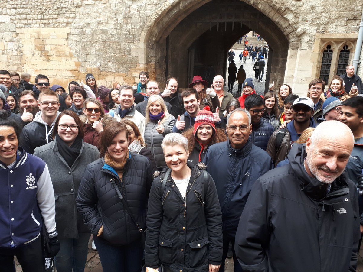 ExBeefeaterDave's tweet photo. 1:30 tour at #TheTowerofLondon 150 visitors having fun with history on this blustery #StormGareth day #EnjoyTheTower #EnjoyLondon #YeomanWarder #Beefeater #Veteran https://t.co/v5uPnXPeLD