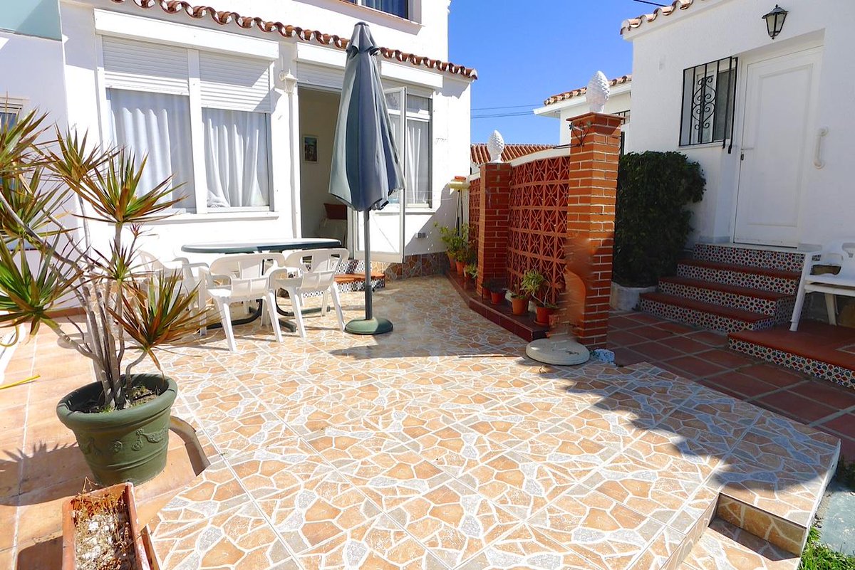Overseasdreams2's tweet image. Lovely La Cala Pueblo Maisonette For Only 95k euros
#1bedroom #LargePrivateTerrace #CommunityPools #ModernKitchen #ModernBathroom #IdealInvestment #WalkingToLaCalaBeachTown #LocalAmenities #PuebloLiving #CostadelSolLiving #LaCalaTown #MasterAgent
overseasdreams.com/propdetailspic…
