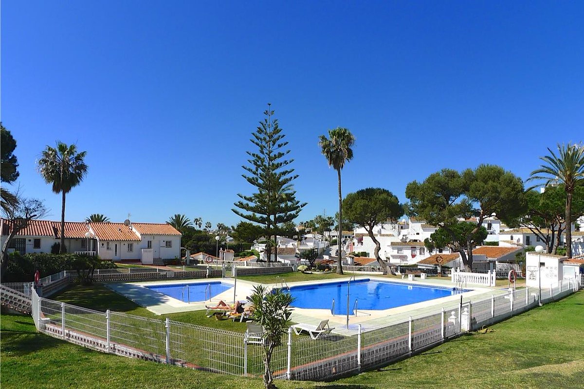 Overseasdreams2's tweet image. Lovely La Cala Pueblo Maisonette For Only 95k euros
#1bedroom #LargePrivateTerrace #CommunityPools #ModernKitchen #ModernBathroom #IdealInvestment #WalkingToLaCalaBeachTown #LocalAmenities #PuebloLiving #CostadelSolLiving #LaCalaTown #MasterAgent
overseasdreams.com/propdetailspic…