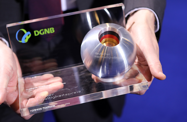 greenbuilding_'s tweet photo. DGNB-Nachhaltigkeitspreis startet in die nächste Runde https://t.co/udmdiPgPRP
  Foto: DGNB https://t.co/1LFRJlRzoa