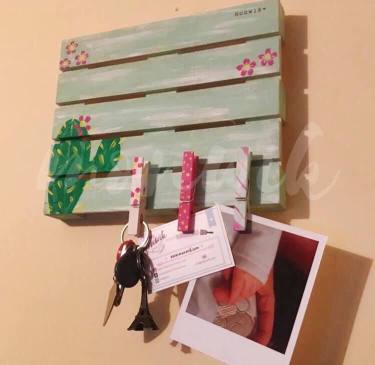 monwikstore's tweet photo. https://t.co/LKD6e1nl2k ~#MinipaletDecorativo #PintadoAMano. Genial xra saber dónde dejas las llaves, colgar tus notas import. o tus fotos+especiales🥰
#Monwik #MonwikStore #Decoración #Accesorios #HechoAMano #ATuGusto #Único #Diferente #Original #Boda #Bautizo #Comunión #Regalo https://t.co/bKGs3enS86