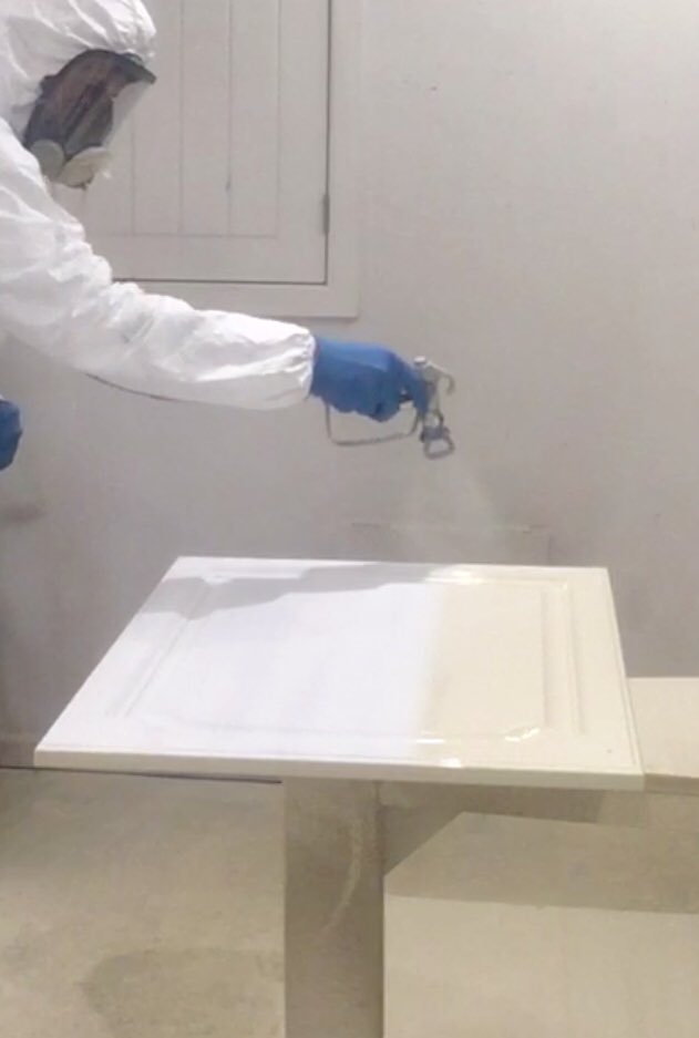 KCSUK_Ltd's tweet photo. In my happy place ! #insidenotoutside #spraying #spraymasterdecorating https://t.co/9KyF79k5lw