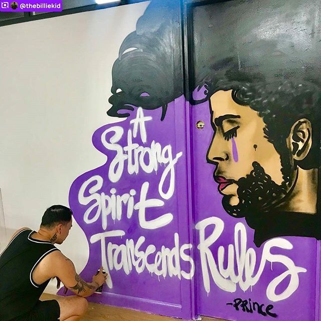 peach_and_black's tweet photo. Shout out to @thebilliekid for this piece in Sydney- respect!
#PRINCE #Prince4Ever #purplefamily #purplefam #PaisleyPark #Princealbum #thepurplearmy #Spotify #ApplePodcasts #GooglePodcasts #peachandblackpodcast #peachandblack https://t.co/TBjCZapW28 https://t.co/jznMttVC6W