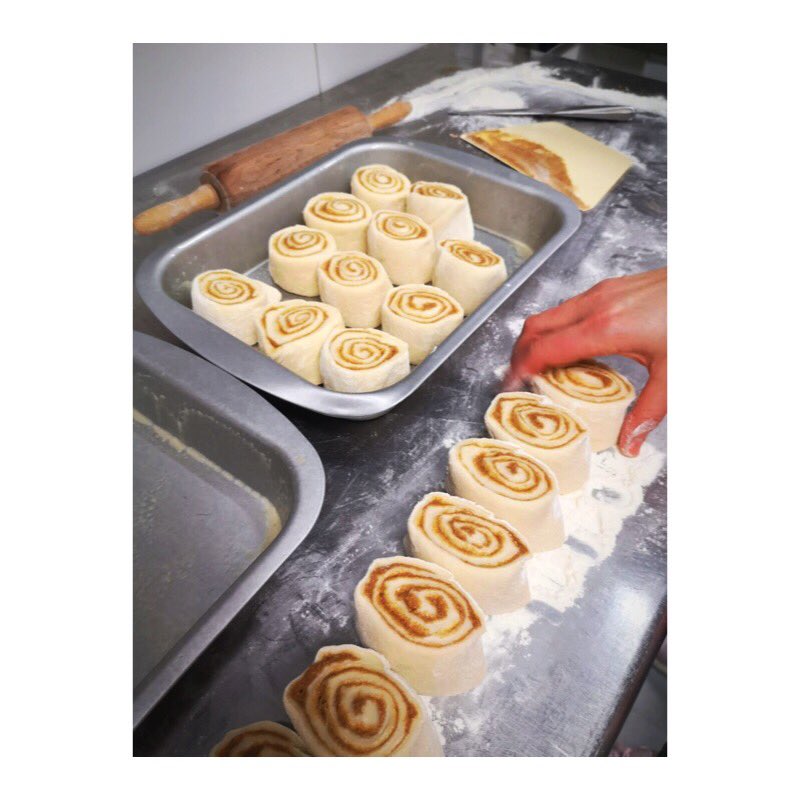 Anyone who gives you a homemade cinnamonbun fresh out of the oven is a friend for life! 💫