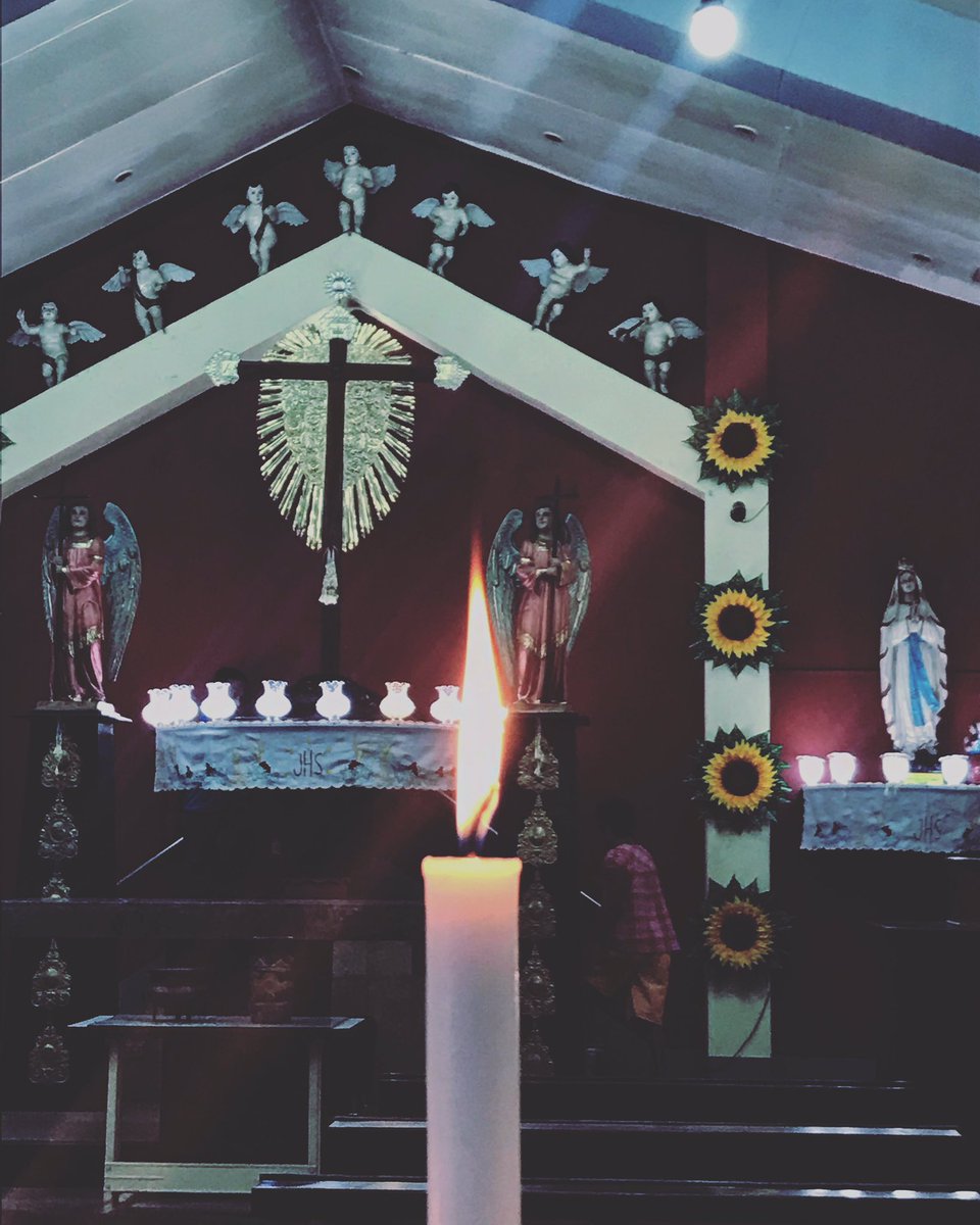 MedtechMustKnow's tweet image. Dumaan ako sa chapel malapit sa school ko. Nagsindi ako ng candle para ma-enlighten lahat ng nagtake ng board exam ngayon na sana hindi sila sumuko dahil nahirapan sila sa 1st day of exam. May bukas pa. Kaya pang lumaban. Hindi muna pwedeng sumuko agad. #LabanMedtech
