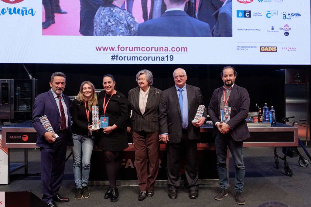 Emoción compartida 👩‍🍳👩‍🍳💪🤟🥄👨‍🍳     
#PremioPicadilloCocina2019 para <a href="/GrupoNoveCocina/">Grupo Nove</a> en <a href="/FGastronomic/">Fòrum Gastronòmic</a>  

#CociñandoGalicia💙