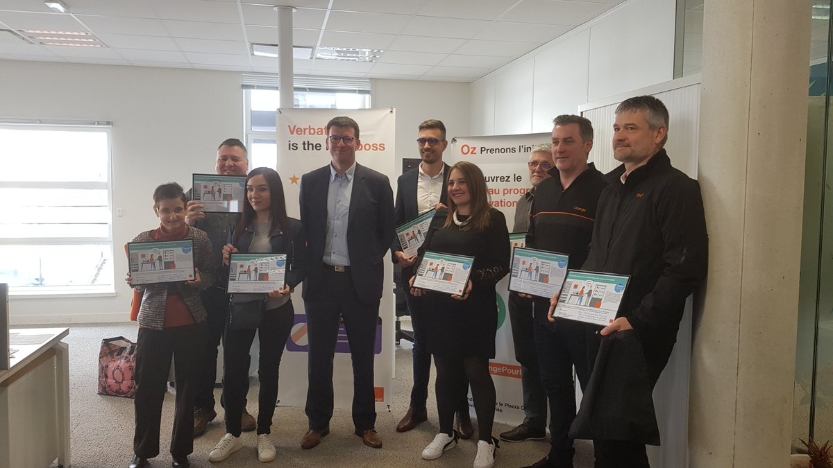 #avisclient notre remise des plus beaux verbatim client pour l'ensemble des équipes opérationnelles <a href="/OrangeCVL/">OrangeCentreLoire</a> <a href="/OrangeNormandie/">OrangeNormandie</a>. Des salariés bien fiers ! 😊