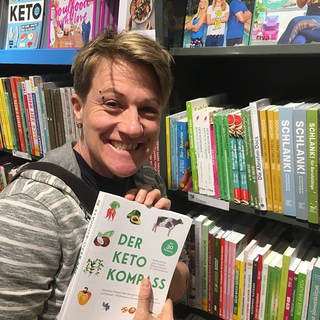 PaleoLC's tweet image. #ketokompass Am Wochenende bei Thalia entdeckt! ❤️ Fühlt sich gut an 😍 #keto #ketoexpert #lchf #lowcarb #paleolc paleolc.com/2TxmE7q
