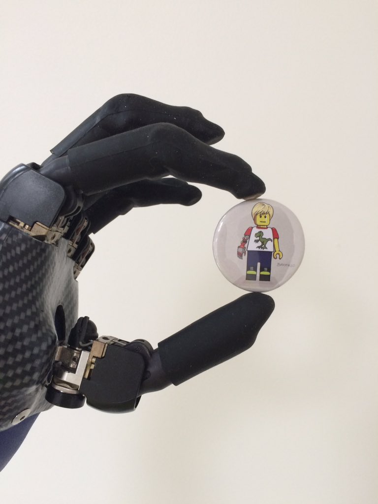 Loving this little badge from the @LBofoundation will wear it with pride 🤖😁 #onehanded @OssurCorp #idigitsquantum #lifewithoutlimitations  #touchbionics