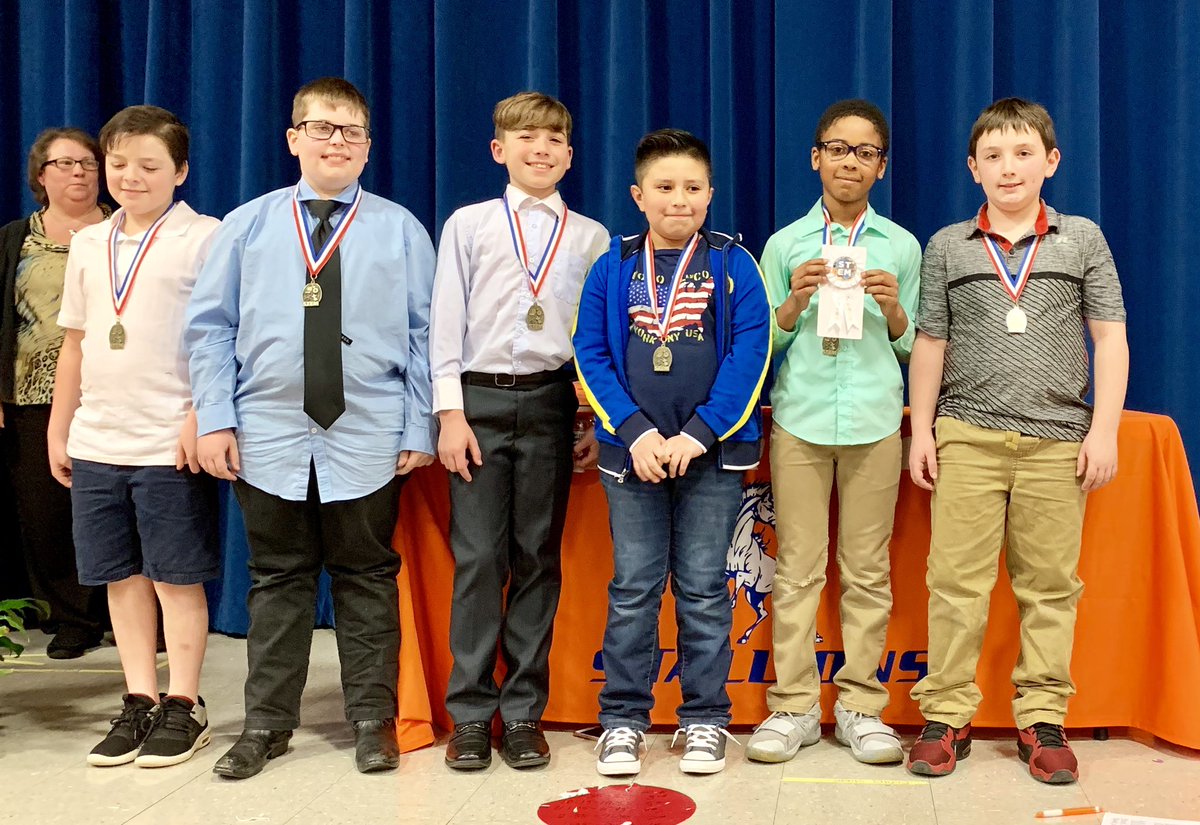 CarolAWilson66's tweet photo. STE STEM Showcase winners from 4th grade rocked their projects! @STE_Stallions  @RCS_STEM  @AnnHaley_RCS https://t.co/9XPZfKhZ9G