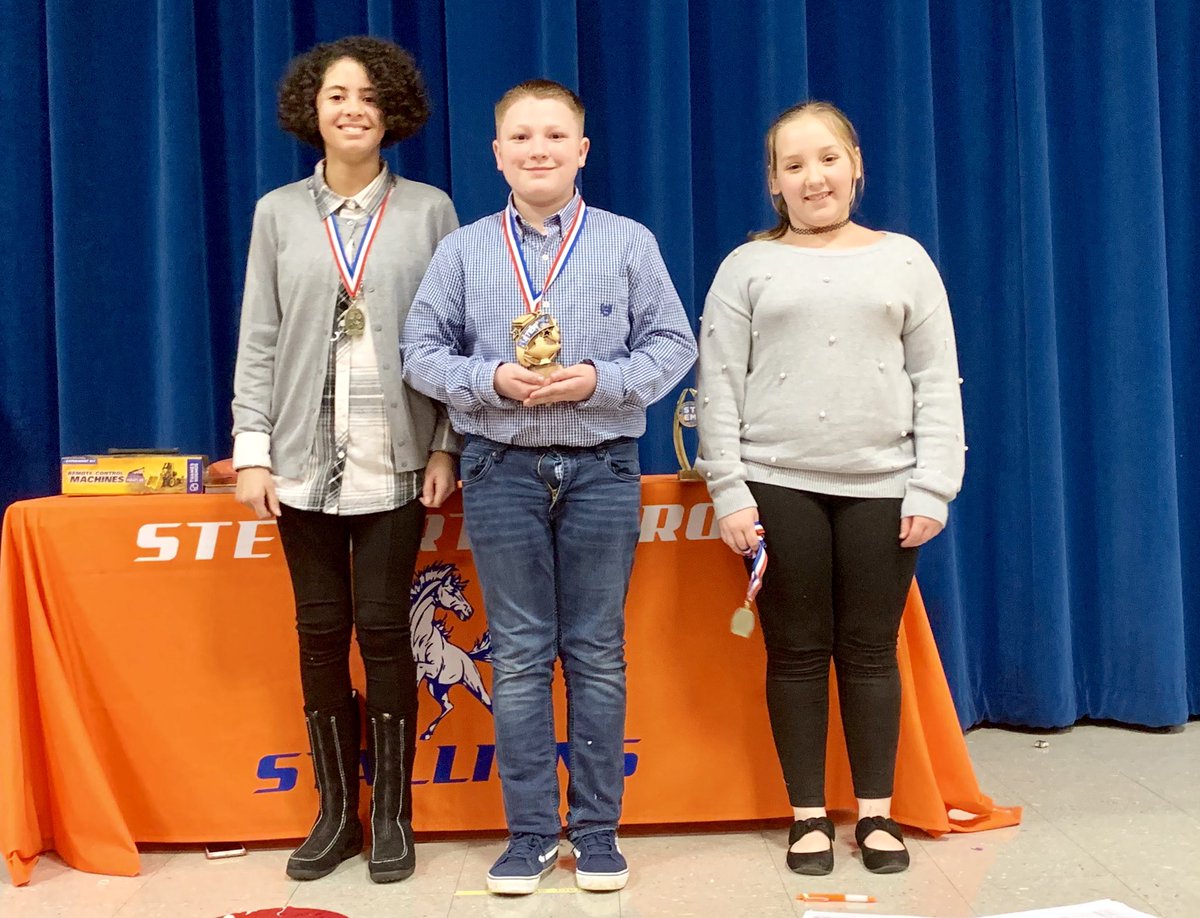 CarolAWilson66's tweet photo. STE STEM Showcase was a huge success!  Congratulations to these winners! @STE_Stallions  @RCS_STEM  @AnnHaley_RCS https://t.co/FInAOoLLtm