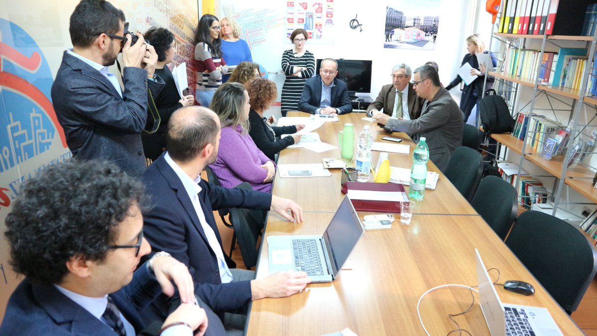 SIFfarmacologia's tweet photo. Sull'ultimo numero di #SIFInforma, il report della giornata durante la quale SIF e @Cittadinanzatti hanno siglato il Protocollo di Intesa, a favore dell'empowerment del cittadino sui #farmaci: più consapevoli, più responsabilizzati.
Vai all'articolo: https://t.co/IJhH0nuvgr https://t.co/GJObKg6SFs