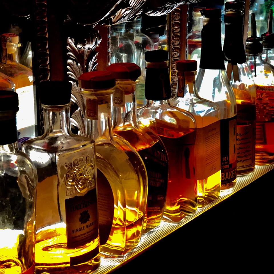 219Restaurant's tweet photo. Come Sample our Extensively Curated Whiskey Offerings. But be sure to stay for our Home Cooked Southern &amp; Creole Classics.
-
FULL MENU HERE: https://t.co/y4VAi03zoM
.
.
.

#219 #219restaurant #goodeats #virginia #alexandria #oldtown #frenchcuisine #creole #whiskey #cigars #dinner https://t.co/JbTWvXxRAu