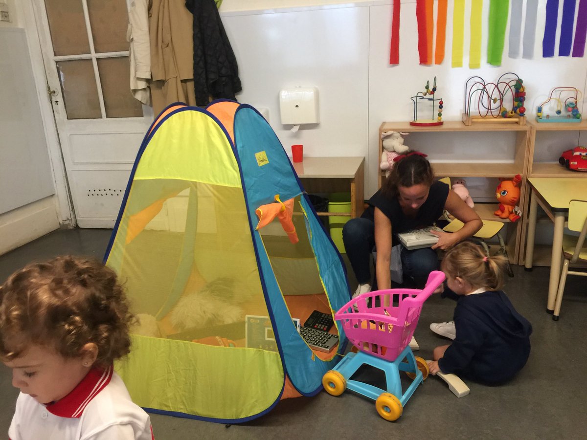 Angie226422's tweet photo. #adaptacion, #kinder2 @lascumbresedu #misprimerasexperiencias , #explorando https://t.co/zZmaxxisiz
