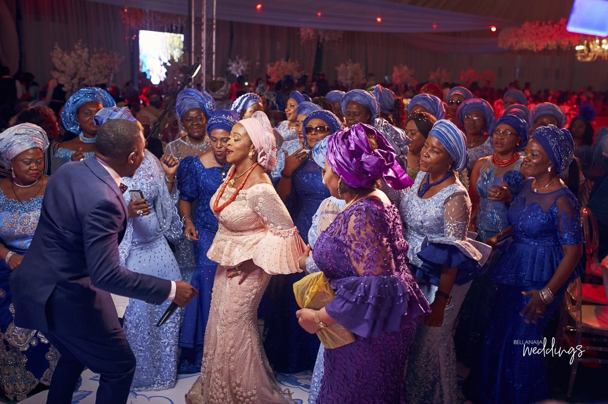 abujagossips's tweet photo. PHOTOS: celebration of love between Jane &amp; Ebisan's in Abuja  #Ejayne19
#abujawedding 

https://t.co/yO5efxMpTu https://t.co/IiTmSCLVHz