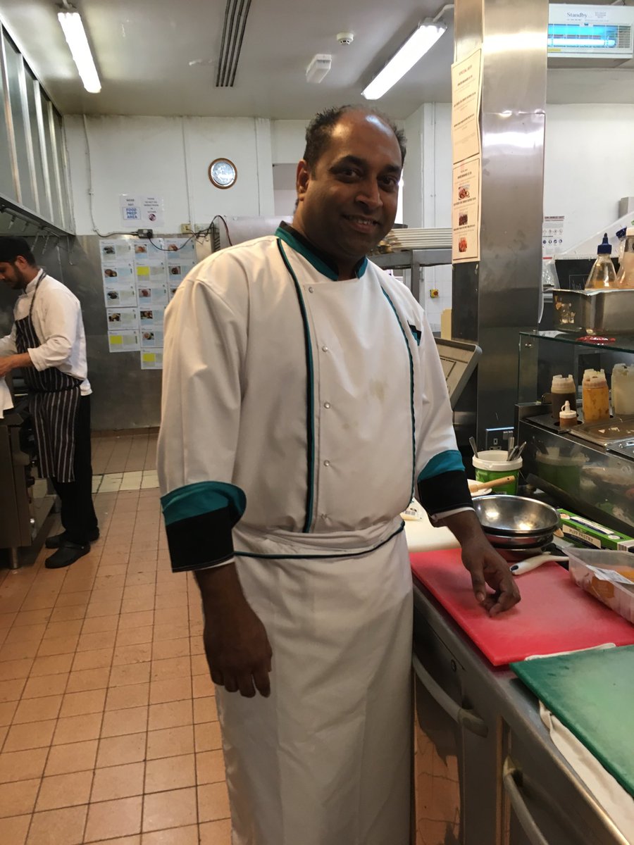 MatthewLoe's tweet photo. Chef Luis prepping for #hitzmasterchef #hitzfamily @HITZGloucester @HITZRugby @LifeatKGH @natashamaenc Looking forward to the taste test later! https://t.co/EBL6MmhFaz