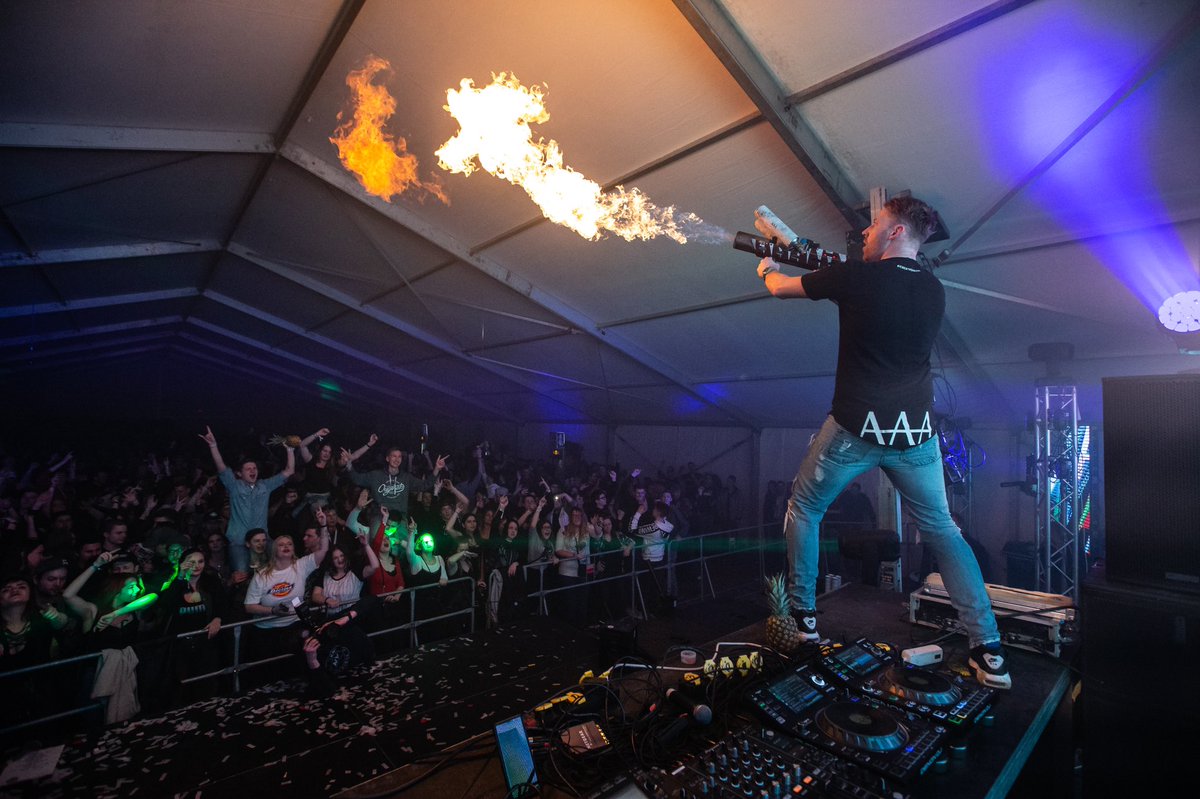 denon_dj's tweet image. There’s no stopping the man like @djchrisarmada, here’s just some of the great highlights from February. What will March bring! 

#denondj #primeseries #sc5000 #x1800 #prime4all #primetribe #changeyourrider