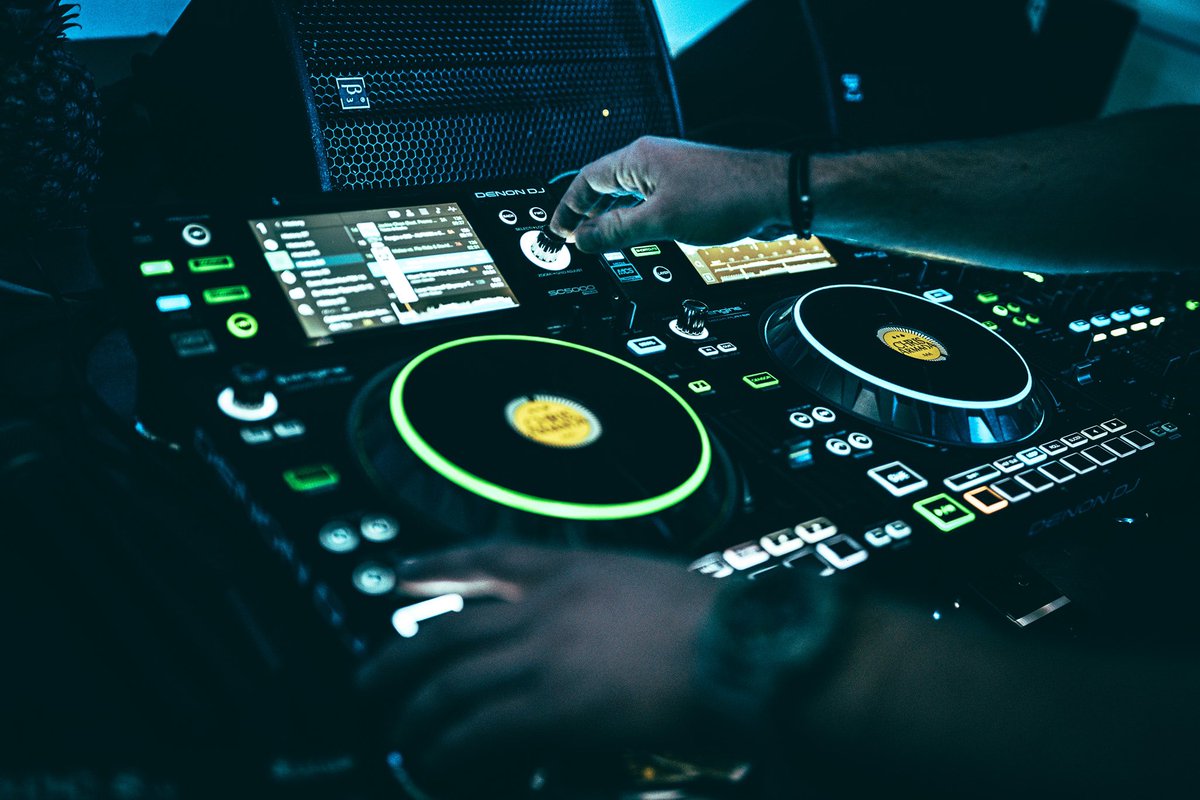 denon_dj's tweet image. There’s no stopping the man like @djchrisarmada, here’s just some of the great highlights from February. What will March bring! 

#denondj #primeseries #sc5000 #x1800 #prime4all #primetribe #changeyourrider