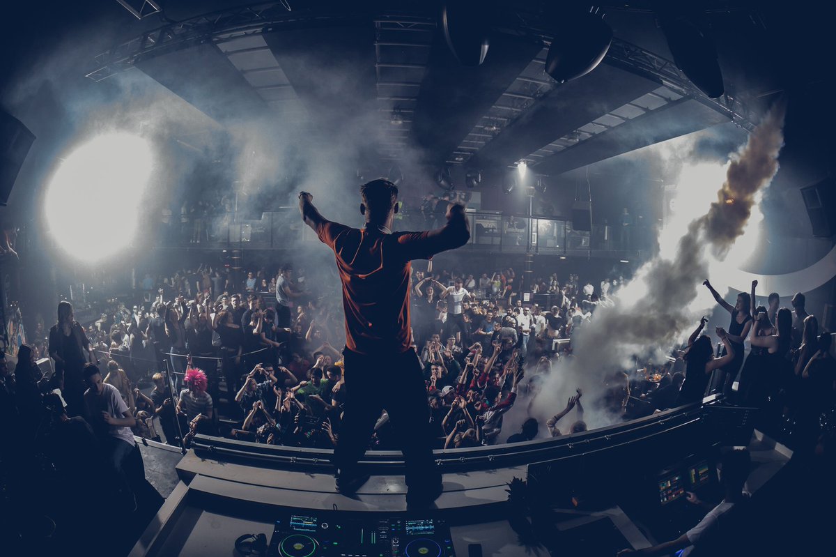 denon_dj's tweet image. There’s no stopping the man like @djchrisarmada, here’s just some of the great highlights from February. What will March bring! 

#denondj #primeseries #sc5000 #x1800 #prime4all #primetribe #changeyourrider