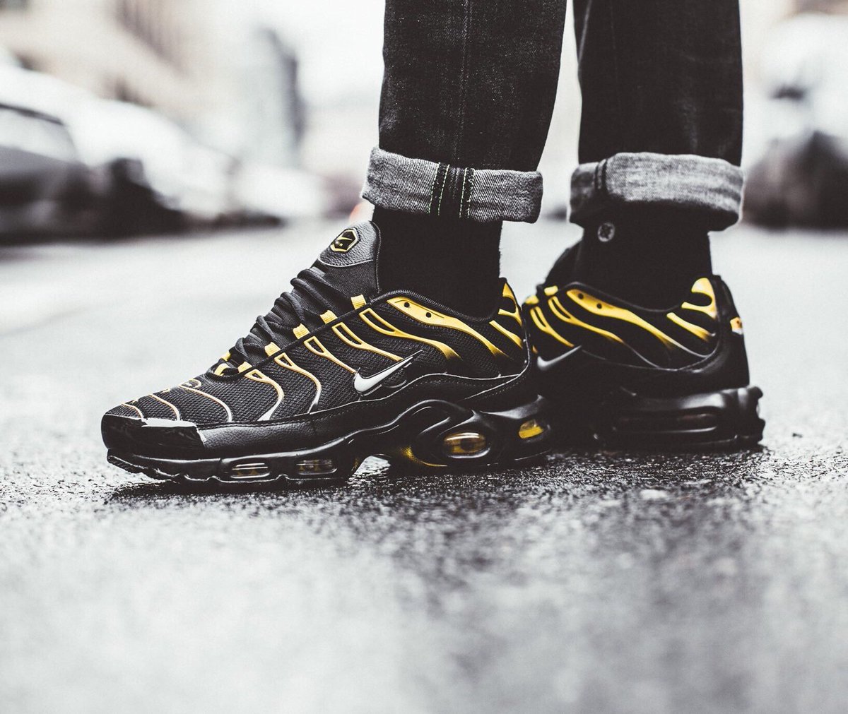 nike air max plus vivid sulfur gs