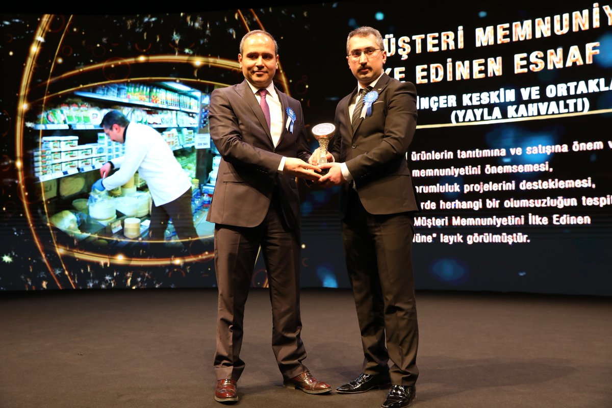 12.İstanbul Tüketici Ödülleri kapsamında Seçici Kurul tarafından Müşteri Memnuniyetini İlke Edinen Esnaf Ödülü’ne layık görülen Dinçer Keskin (Yayla Kahvaltı) işletmesini tebrik ediyor, başarılar diliyoruz. tuketiciodulleri.istanbul #tüketiciödülleri <a href="/istanbulbld/">İstanbul Büyükşehir Belediyesi</a> <a href="/ibbzabita/">İstanbul Büyükşehir Zabıta</a>