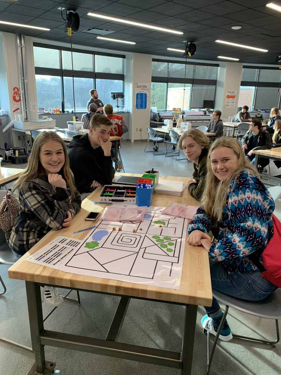 DixieHeightsLMC's tweet photo. Many thanks to @KentonLibrary  for hosting our senior students yesterday for the Adulting Fair and visit to your #StreamCenter #DixiePride https://t.co/Ynoi9yARQg