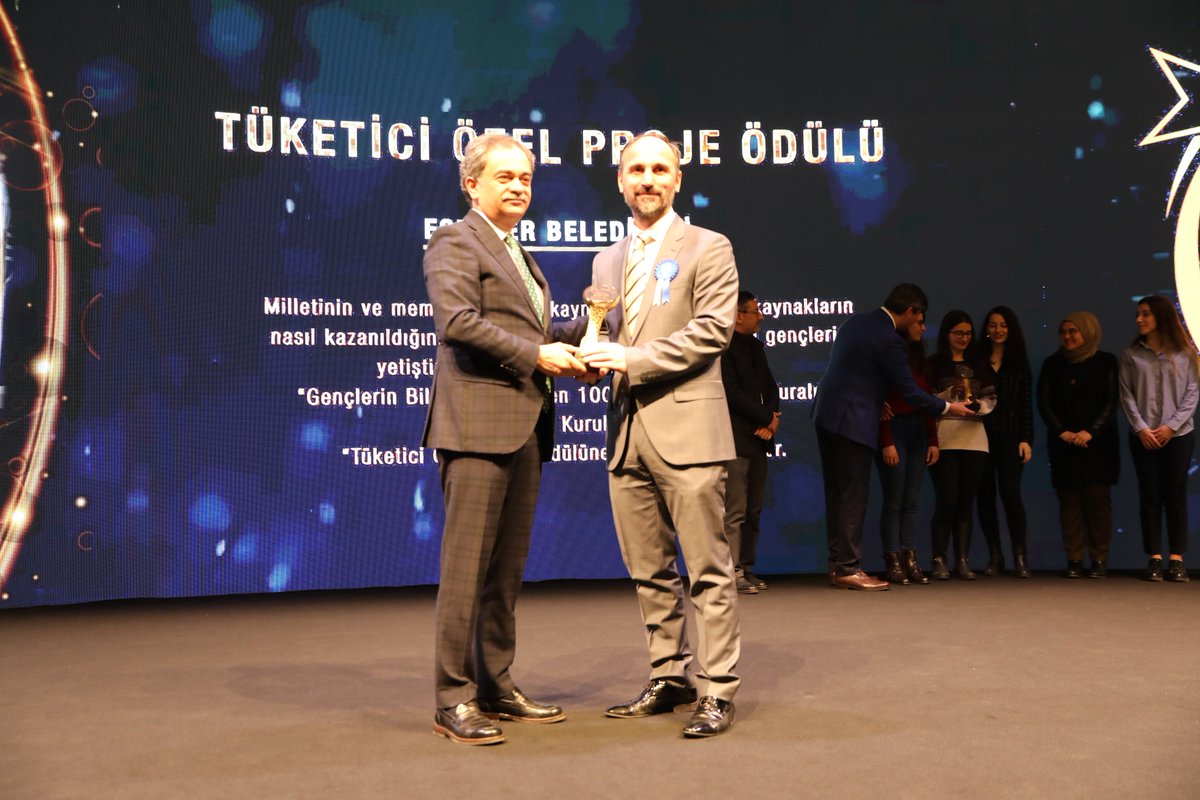 12.İstanbul Tüketici Ödülleri kapsamında Seçici Kurul tarafından Tüketici Özel Proje Ödülü’ne layık görülen <a href="/esenlerbelediye/">Esenler Belediyesi</a>’sini tebrik ediyor, başarılar diliyoruz. tuketiciodulleri.istanbul #tüketiciödülleri @h_cerrahoglu @mt_goksu <a href="/istanbulbld/">İstanbul Büyükşehir Belediyesi</a> <a href="/ibbzabita/">İstanbul Büyükşehir Zabıta</a>