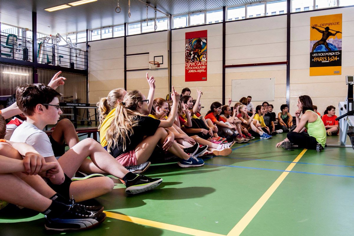 Het schoolroeien 2019 is begonnen. Komende weken zullen er verschillende Rotterdamse scholen worden bezocht. Ben je groot en sterk en 13 t/m 16 jaar? Wellicht is het roeien iets voor jou. Geef je op via topsportacademy.nl/schoolroeien of mail naar info@topsportacademy.nl